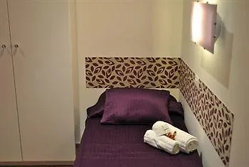 Be My Guest Отель типа "постель и завтрак" Рим